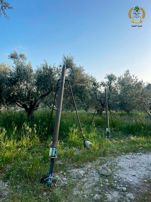 Обнаруженные ливанской армией ракеты, незапущенные по Израилю, недалеко от деревни Клайлэ (к юго-востоку от Тиры, юго-западный Ливан). 6 апреля 2023 года