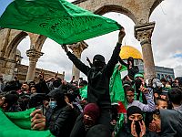 Массовая молитва в мечети Аль-Акса: экстремисты прославляют ХАМАС