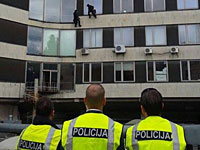 Латвийская полиция отработала на израильском консуле сценарий спасения заложника