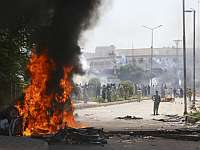 Массовые антиправительственные демонстрации в Пакистане, есть погибшие