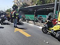 В Иерусалиме автомобиль сбил пешехода, мужчина в тяжелом состоянии