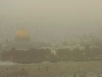 Пыльная буря и сильная жара в Израиле. Рекомендации медиков