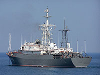 Минобороны РФ объявило об отражении атаки катеров-камикадзе на разведывательный корабль "Приазовье"