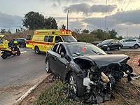 В Тель-Авиве автомобиль выехал на пешеходную зону