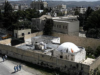 Группа последователей раввина Берланда посетила гробницу Йосефа в Шхеме без разрешения военных и была обстреляна боевиками
