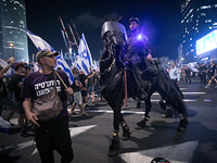 Акция протеста на шоссе Аялон в Тель-Авиве после отставки Эшеда. Фоторепортаж