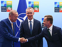 Президент Турции Реджеп Тайип Эрдоган,  генеральный секретарь NATO Йенс Столтенбер и премьер-министр Швеции Ульф Кристерссон