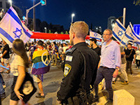 В Тель-Авиве, Беэр-Шеве, Хайфе и других местах митингующие перекрывают дороги