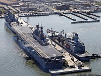 Пентагон направил два десантных корабля в Ормузский пролив