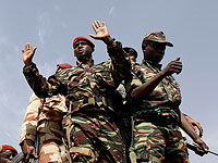 Армия поддержала мятежников в Нигере, "чтобы предотвратить кровопролитие"