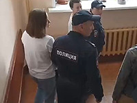 Суд продлил арест режиссера Беркович и драматурга Петрийчук на 2 месяца и 6 суток