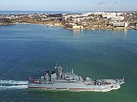 Минобороны РФ: в Черном море отражена атака украинских безэкипажных катеров на российские военные корабли