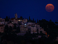 Суперлуние: в небе над Израилем можно увидеть огромную Луну