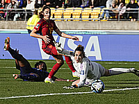 Первым полуфиналистом женского чемпионата мира по футболу стала сборная Испании