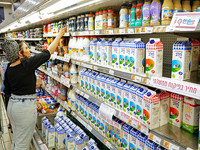 Для борьбы с дефицитом молока минфин предлагает отменить на него пошлину