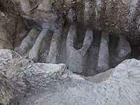 Комплекс желобов, обнаруженных у подножья Храмовой горы