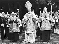 Опубликовано письмо из архива Ватикана: папа римский Пий XII знал о зверствах нацистов в отношении евреев и поляков