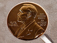 Нобелевская премия по химии присуждена за фундаментальные исследования в нанотехнологиях