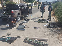 Полиция опубликовала фото оружия, захваченного у террористов, проникших на израильскую территорию