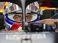 Макс Ферстаппен стал трехкратным чемпионом "Формулы-1"