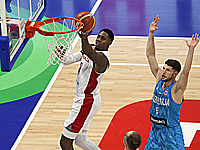 Канадцы вышли в полуфинал чемпионата мира по баскетболу
