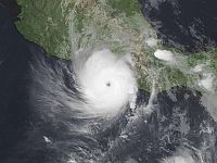 Ураган "Отис" в Мексике: десятки погибших, причинен серьезный ущерб
