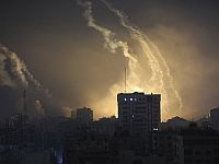 ЦАХАЛ продолжает наносить удары по целям в Газе: бои около больниц. Ночная сводка