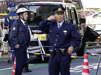 В Токио автомобиль протаранил заграждение у посольства Израиля
