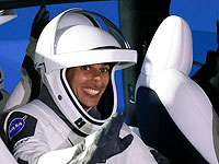 Астронавт NASA Жасмин Могбели отмечает Хануку на МКС в космосе