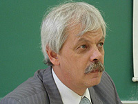 Андрей Немзер