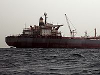 Нефтяной танкер около побережья Йемена (иллюстрация)