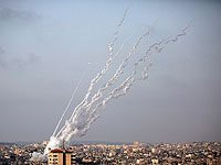 "Аль-Джазира": из Газы по Тель-Авиву двумя залпами были выпущены более 20 ракет