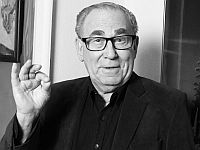 В возрасте 90 лет умер народный артист РФ Александр Левенбук, основатель театра "Шалом"
