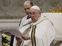 Папа Римский выступил против суррогатного материнства