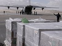 В Египет прибыл катарский самолет, доставивший медикаменты для заложников в Газе