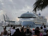 Icon of the Seas, крупнейший лайнер в мире, отправился в первый круиз