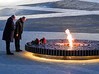 Путин и Лукашенко открыли памятник "советским гражданам, жертвам геноцида"