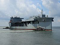 Хуситы заявили, что атаковали корабль ВМС США в Аденском заливе