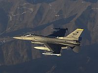 Около базы в Южной Корее потерпел крушение истребитель F-16 ВВС США