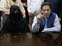 Экс-премьер Пакистана и его жена приговорены к 14 годам тюрьмы по делу о коррупции
