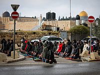 В пятничной молитве около мечети Аль-Акса в Иерусалиме участвовали около 13000 мусульман