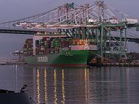 США вложат $20 млрд в замену китайских портовых кранов