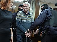 Суд в Москве приговорил правозащитника Олега Орлова к двум с половиной годам колонии