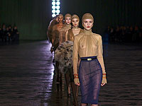 Новые коллекции Dior и Saint Laurent в Париже: "букет" звезд. Фоторепортаж