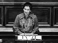 Симона Вейль произносит речь о декриминализации абортов. 13 декабря 1974
