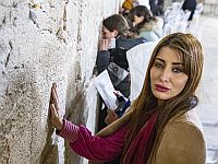 Сара Идан у Стены Плача в Иерусалиме