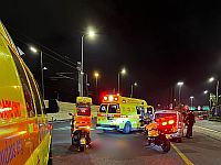 В Тель-Авиве автомобиль сбил пешехода, пострадавший в тяжелом состоянии
