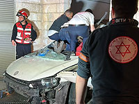 Рядом с развязкой Дов Йосеф в Иерусалиме автомобиль врезался в стену