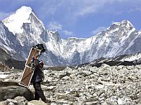 Китай впервые с 2020 года открывает доступ на Эверест