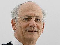 Профессор Цви Мазэ удостоен Премии Израиля в области физики
